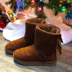 UGG boots sz 8